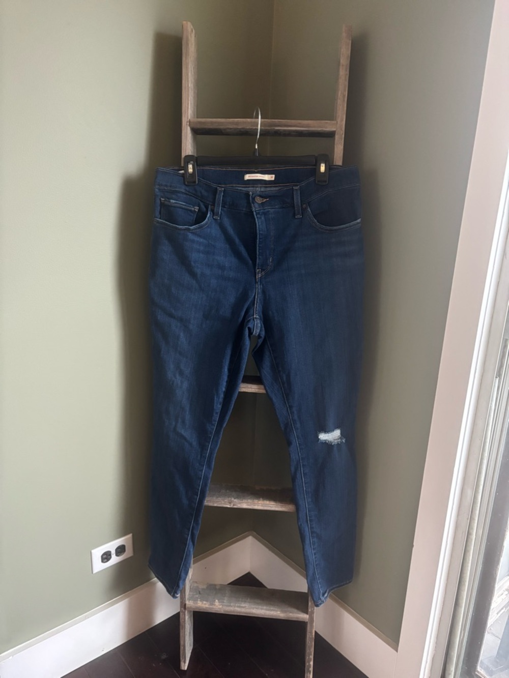 Levi Strauss 311 Shaping Skinny